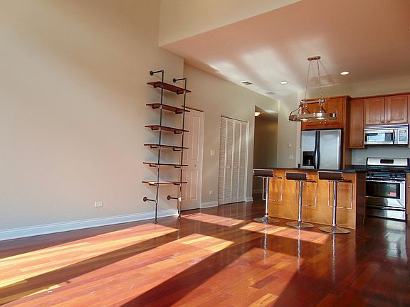 2nd image of 7544 W Belmont Ave