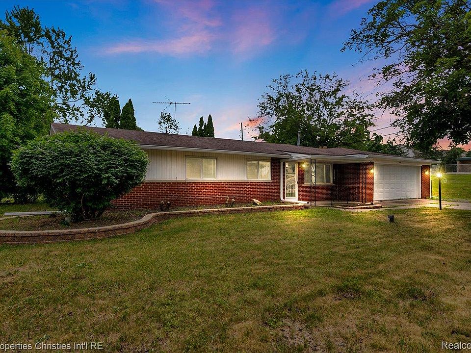 1st image of 41981 Quince Dr