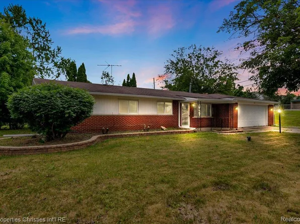 41981 Quince Dr, Novi, MI 48375
