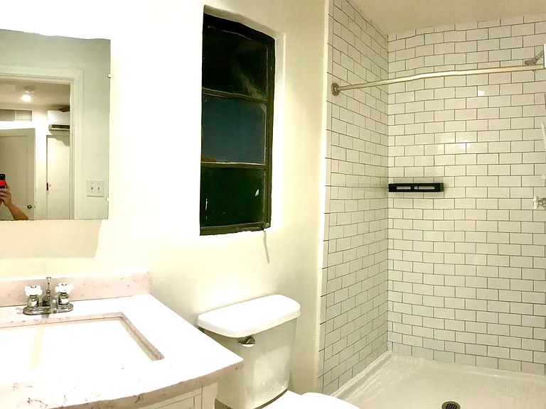 1530 E Diamond St #1/2 — Photo 16