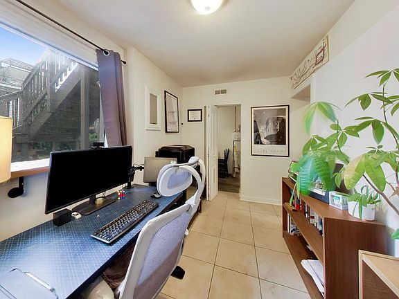 4th image of 2441 W Augusta Blvd