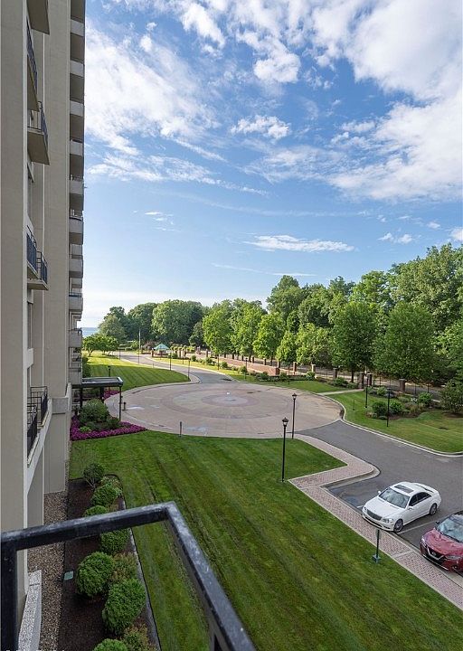 1 Bratenahl Pl Cleveland, OH, 44108 Apartments for Rent Zillow