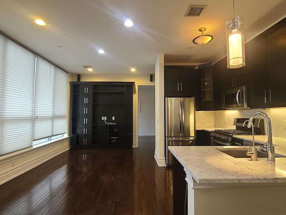1st image of 3121 Central Ave #2C