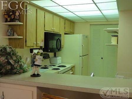 4th image of 1033 Villa Dr APT A203