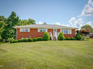 108 Honeysuckle Ave, Surgoinsville, TN 37873