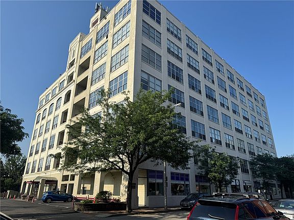 3rd image of 5850 Centre Ave APT 411