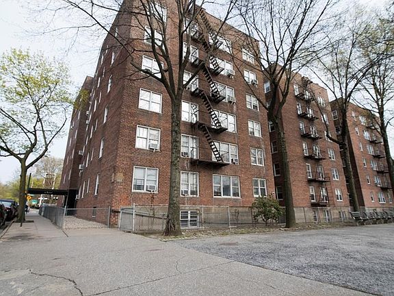 2nd image of 180 Van Cortlandt Park S APT 3J