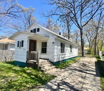 2818 Riordan St, Muskegon Heights, MI, 49444