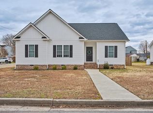 322 12th St, West Point, VA 23181