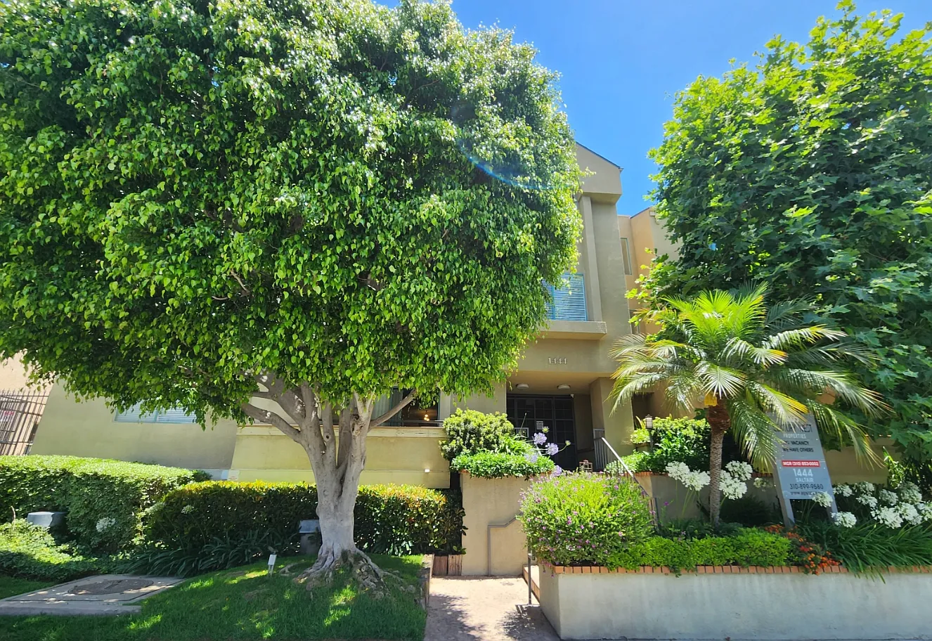 1444 S. Saltair — Photo 1