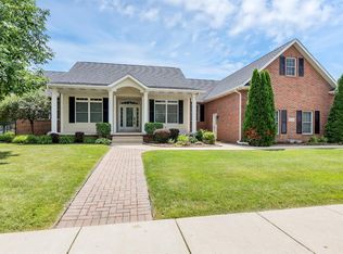 2571 Hilfiger Dr, Chesterton, IN 46304