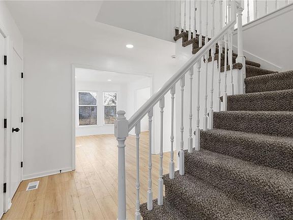 2nd image of 7014 N Brookside Rd