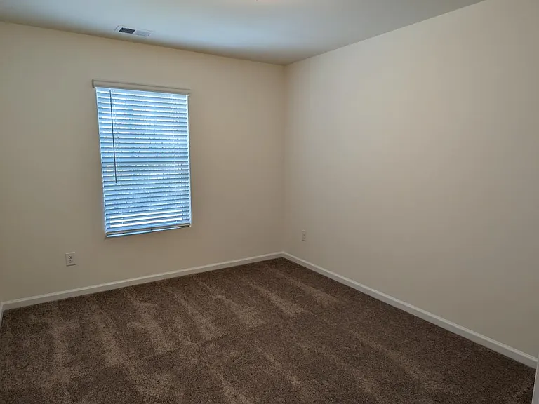 2865 Aubrey St — Photo 13
