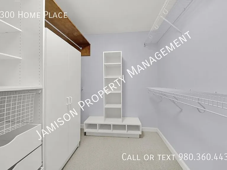 1300 Home Pl — Photo 22