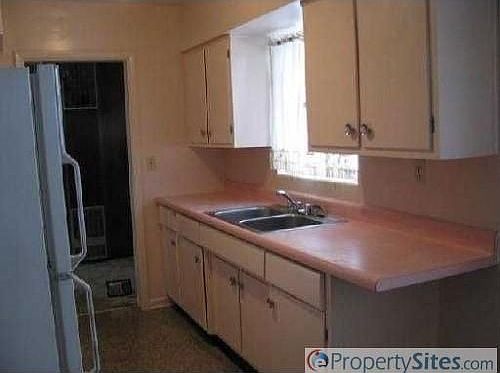 4th image of 805 W Jasmine Dr