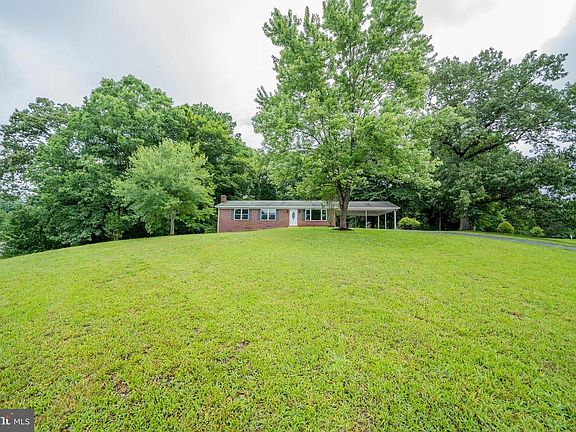 3rd image of 27025 Oxley Dr