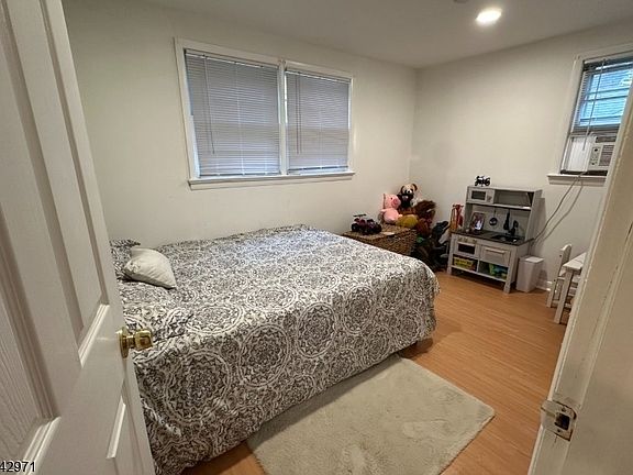 5th image of 89 Knolls Rd