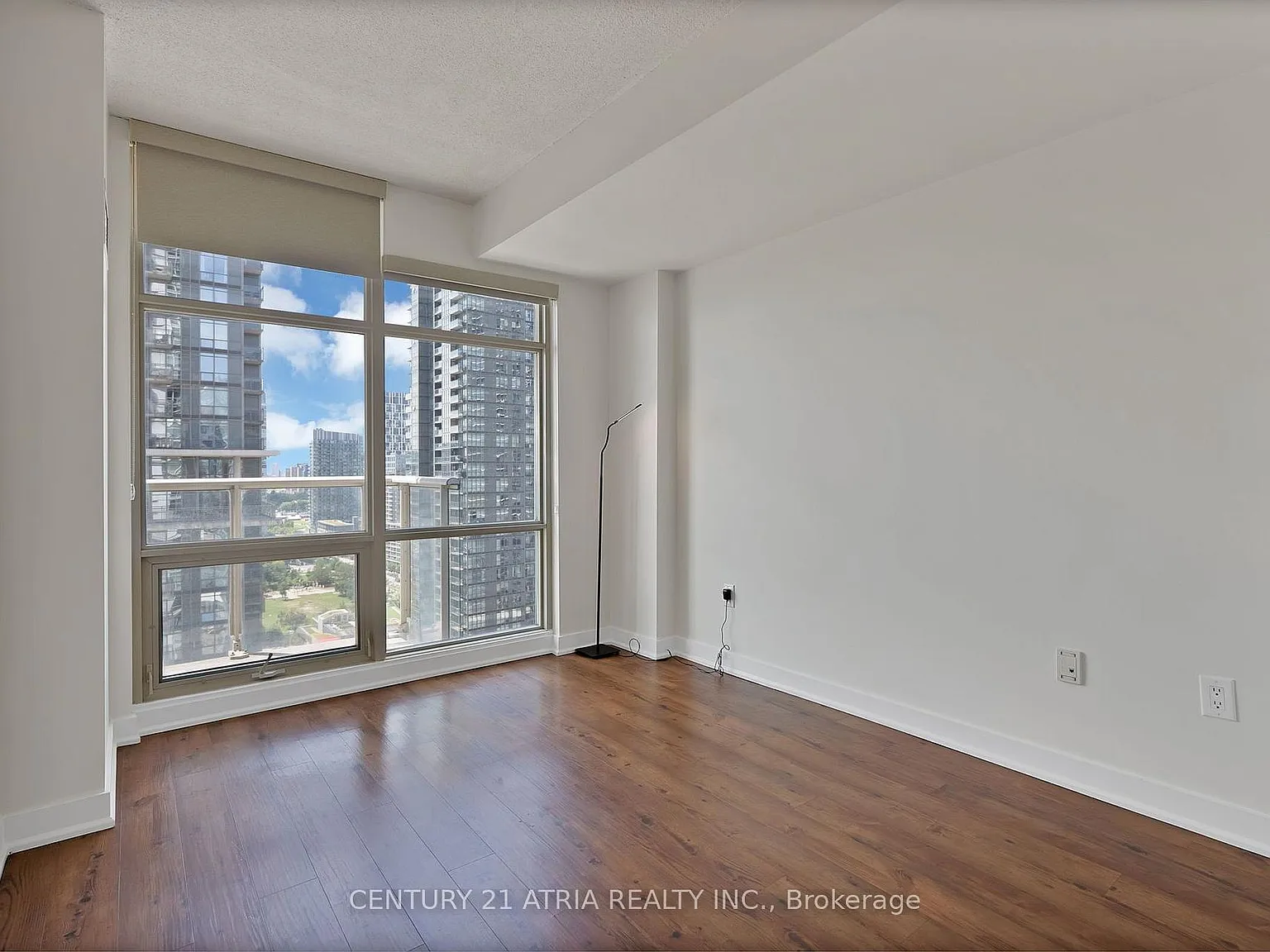 2 bed, $2,800 — Photo 1