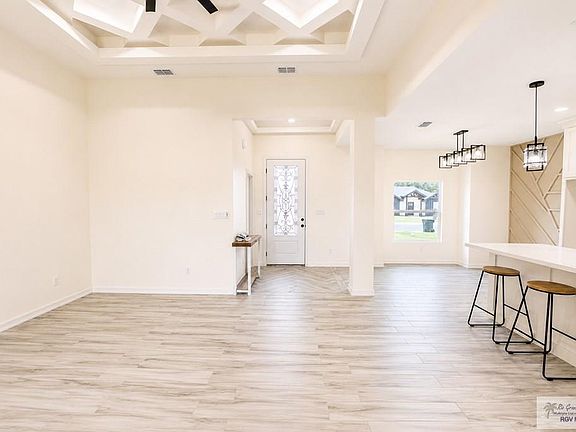 4th image of 497 Balli Cir