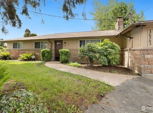 16561 116th Ave SE, Renton, WA 98058