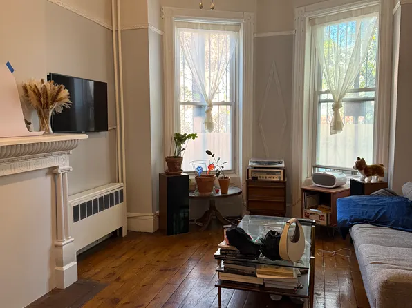 360 8th Street image 7 of 9