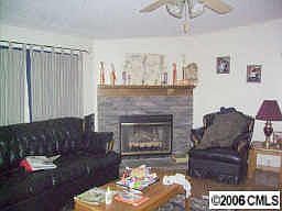 Living Room with fireplace