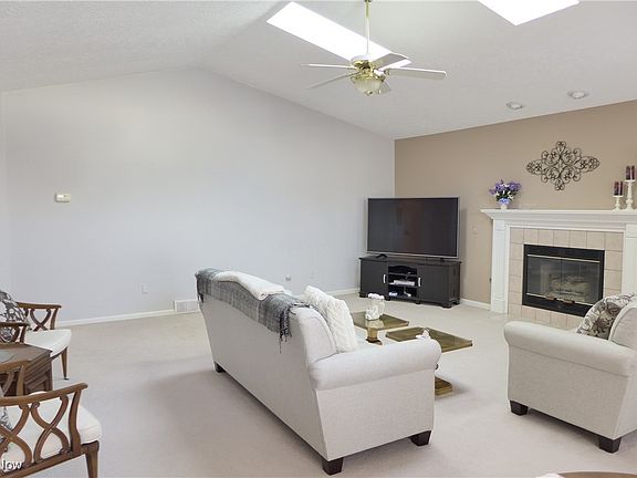 4th image of 21196 Creekside Dr