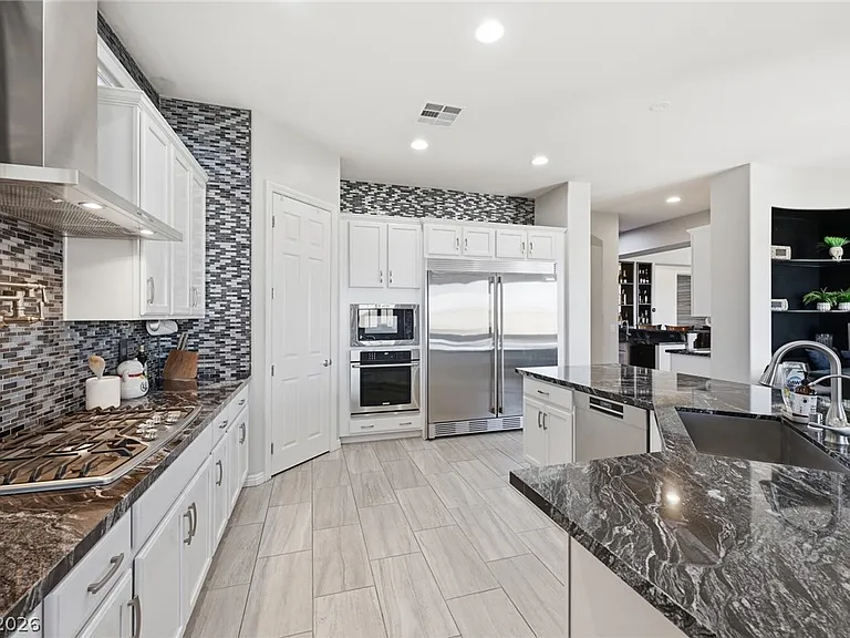 3922 Jacob Lake Cir — Photo 23