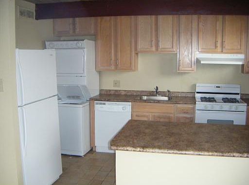 5th image of 3522-28 Calhoun St