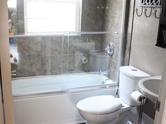 3rd image of 1241 Avenue F