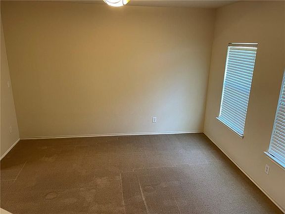 3rd image of 446 Swenson Dr