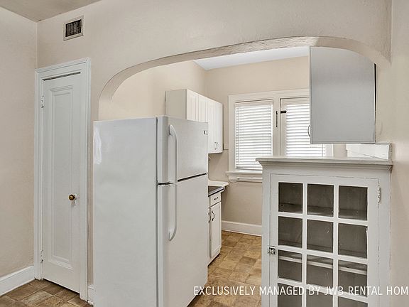 4th image of 1512 McDuff Ave S APT 1