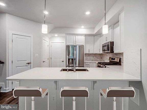 3rd image of 2324 Water Promenade Ave
