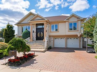 1 Onondaga Pl, Jericho, NY 11753