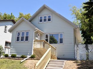 2554 N Hubbard St, Milwaukee, WI 53212