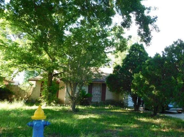 7407 Yellow Pine Dr, Houston, TX 77040