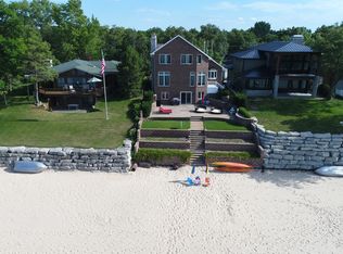 5828 Oak Pointe Dr, Caseville, MI 48725