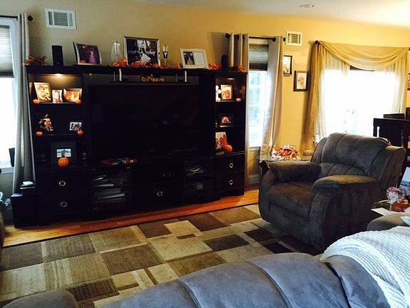 2nd image of 225 Grace Ave #A