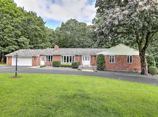 1 Southwick Dr, Lincoln, RI 02865