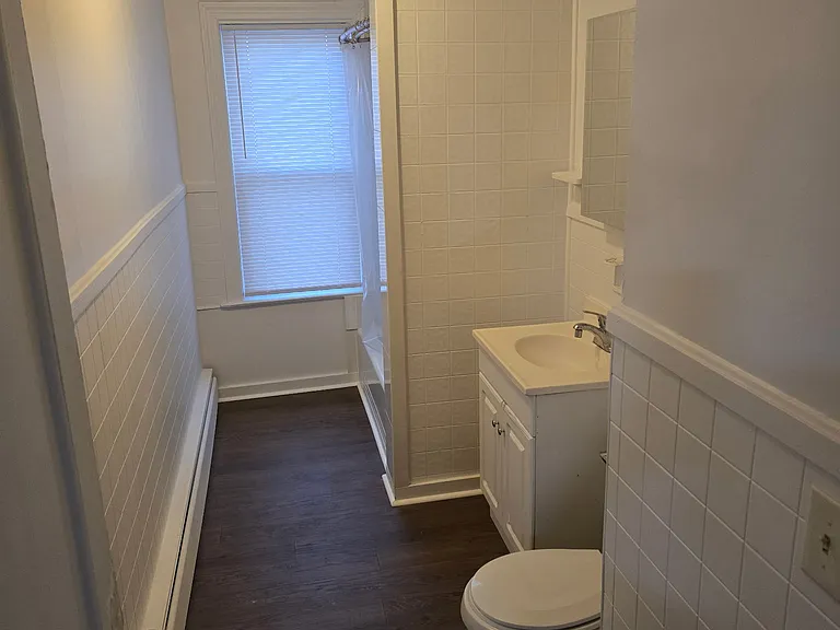 115 6th Ave #1B — Photo 3