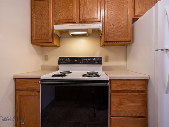 5th image of 611 N N St APT 3