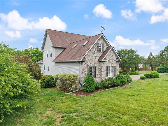 4th image of 2216 Twin Peaks Ct