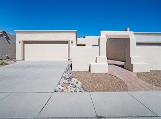 610 W Crenshaw Ln, Green Valley, AZ 85614