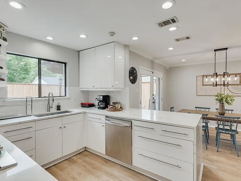 3209 Sailmaker Ln — Photo 14
