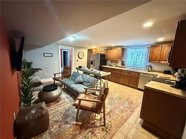 4400 Canal St — Photo 7