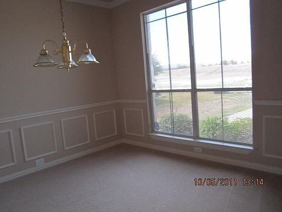 2nd image of 708 Saddlebrook Dr