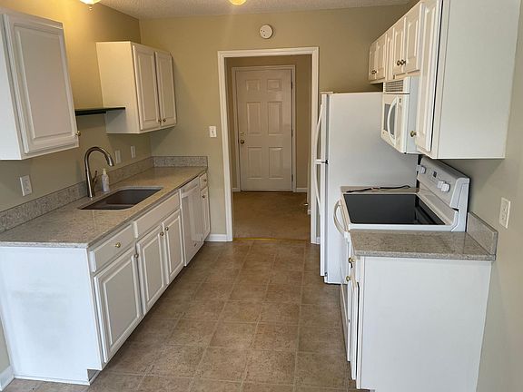 Kitchen - washer/dryer closet is on the right wall here