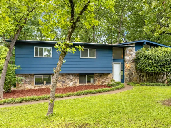7335 Valley Ln, Hixson, TN 37343