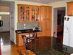 2nd image of 115 Hill Pl
