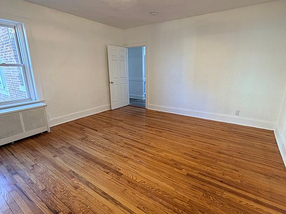 2nd image of 20 Lincoln St #18